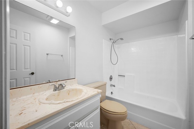 Detail Gallery Image 26 of 33 For 350 W Loraine St #101,  Glendale,  CA 91202 - 2 Beds | 2 Baths