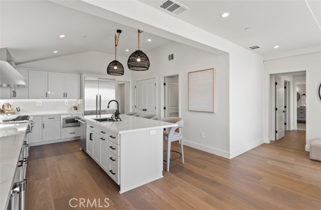 Detail Gallery Image 16 of 47 For 1373 N Coast Hwy, Laguna Beach,  CA 92651 - 3 Beds | 3/1 Baths