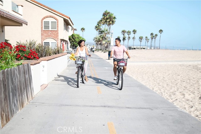 Detail Gallery Image 23 of 28 For 1720 W Oceanfront #B,  Newport Beach,  CA 92663 - 2 Beds | 2/1 Baths
