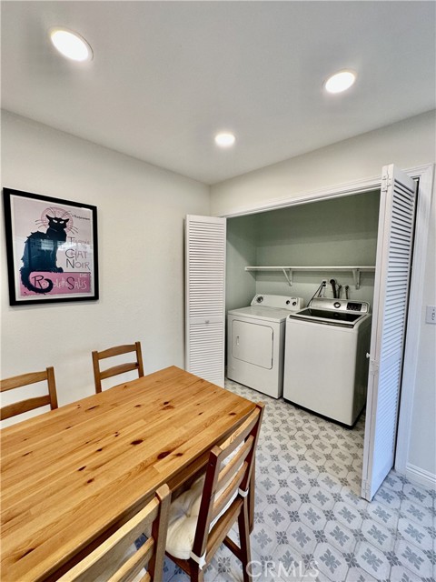 Detail Gallery Image 13 of 26 For 19 Dartmouth, Irvine,  CA 92612 - 2 Beds | 2/1 Baths