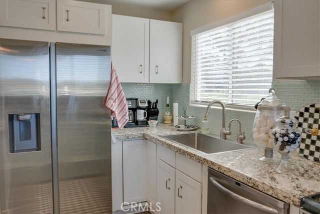 Detail Gallery Image 7 of 37 For 22346 Canyon Club, Canyon Lake,  CA 92587 - 2 Beds | 2 Baths