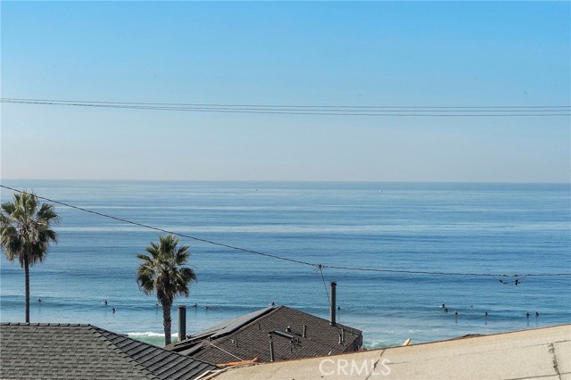 200 Moonstone Street, Manhattan Beach CA: https://media.crmls.org/medias/299ce1d7-acee-4d02-b246-062393e4e060.jpg