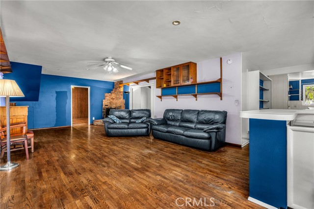 4317 Petit Avenue photo 13