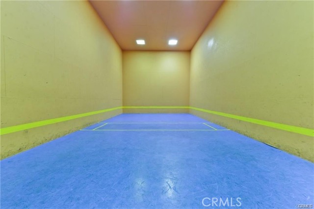 5515 Canoga Avenue, Woodland Hills CA: https://media.crmls.org/medias/299d30fb-b978-4a8a-bc7d-ad78312ce724.jpg