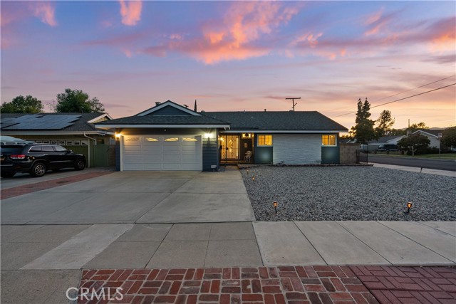 10625 Valjean Avenue, Granada Hills CA: https://media.crmls.org/medias/299d945f-4bb2-423e-80a5-ebf3b55ee9bf.jpg