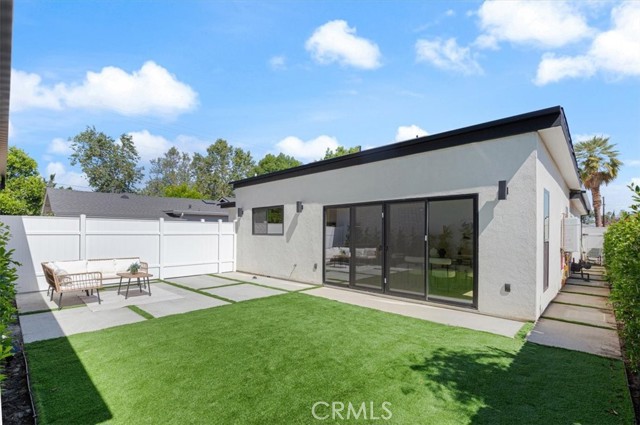22452 Dolorosa Street, Woodland Hills CA: https://media.crmls.org/medias/299dbee1-e253-45cc-b686-7dfc9e19b84a.jpg