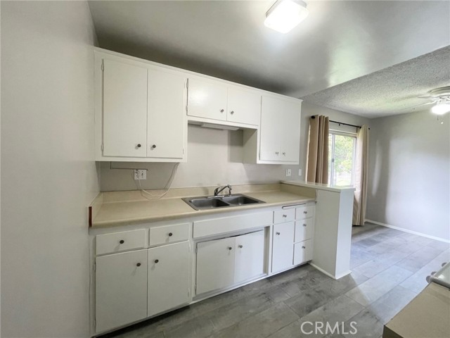 Detail Gallery Image 7 of 17 For 434 Terry Way #C,  Upland,  CA 91786 - 2 Beds | 1/1 Baths