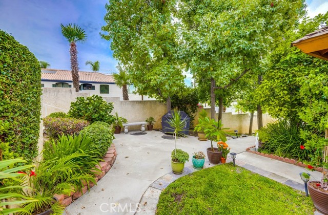 Detail Gallery Image 37 of 42 For 284 Laurel Ave #5,  Brea,  CA 92821 - 2 Beds | 1/1 Baths