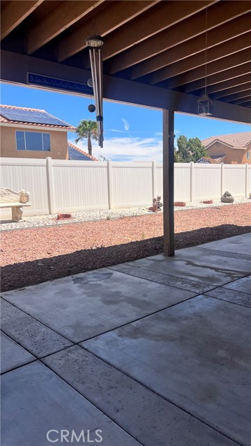 13590 Mica Avenue, Victorville CA: https://media.crmls.org/medias/299ec648-3e79-4b79-a911-dddae4ac892e.jpg