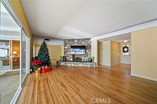 Detail Gallery Image 8 of 32 For 220 Barranca Dr, Monterey Park,  CA 91754 - 3 Beds | 3 Baths