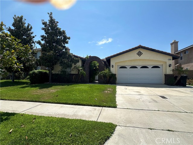 Detail Gallery Image 2 of 23 For 16453 Freesia Ct, Fontana,  CA 92336 - 4 Beds | 3 Baths