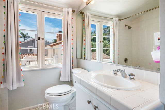 440 Via Media, Palos Verdes Estates, California 90274, 3 Bedrooms Bedrooms, ,2 BathroomsBathrooms,Residential,Sold,Via Media,PV21203152