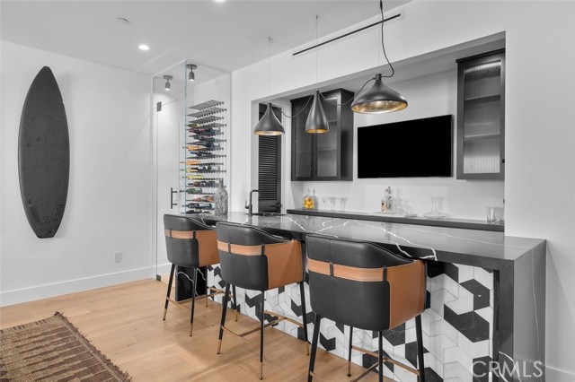 Detail Gallery Image 70 of 75 For 676 18th St, Manhattan Beach,  CA 90266 - 6 Beds | 6/2 Baths