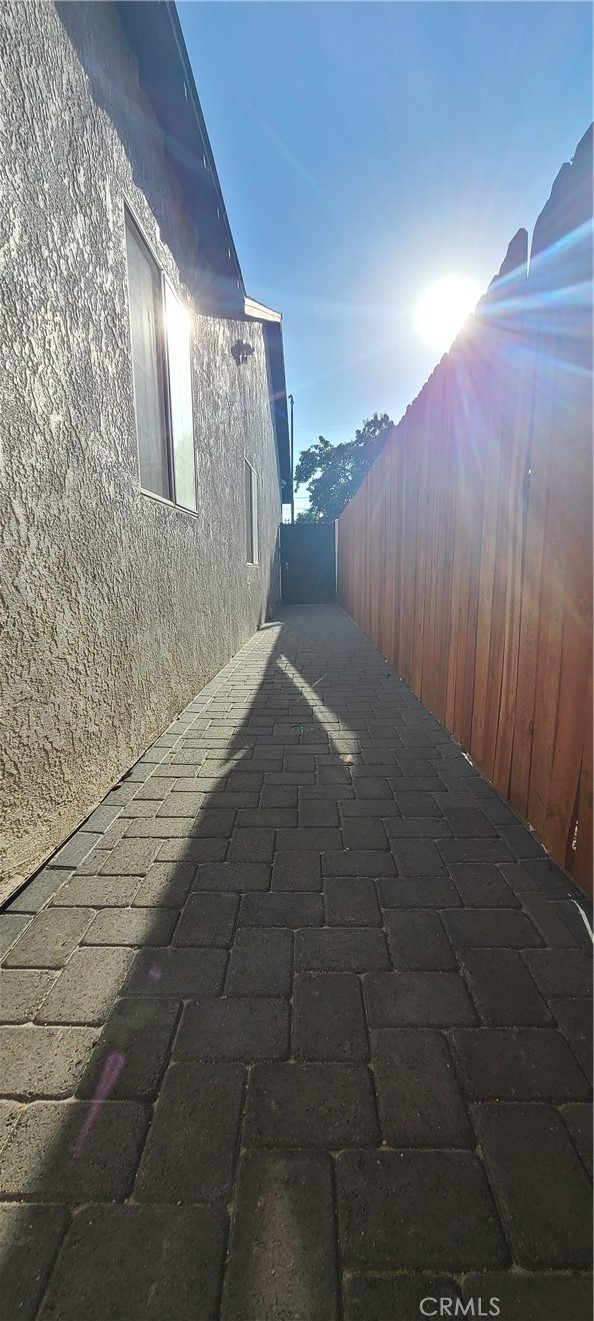 https://media.crmls.org/medias/29a00e4c-5500-4ebc-b31c-4ad09e04ba01.jpg?preset=X-Large