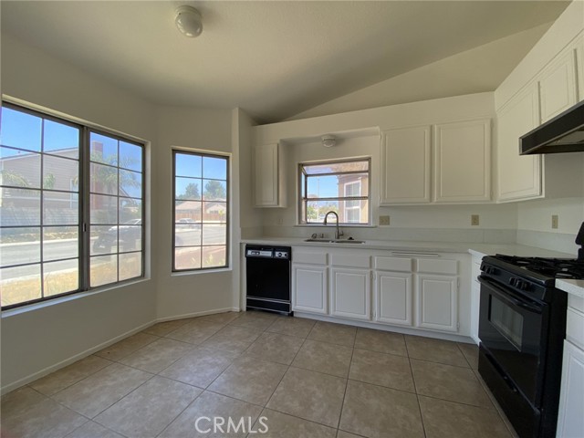 Image 2 for 11517 Teak Ln, Fontana, CA 92337