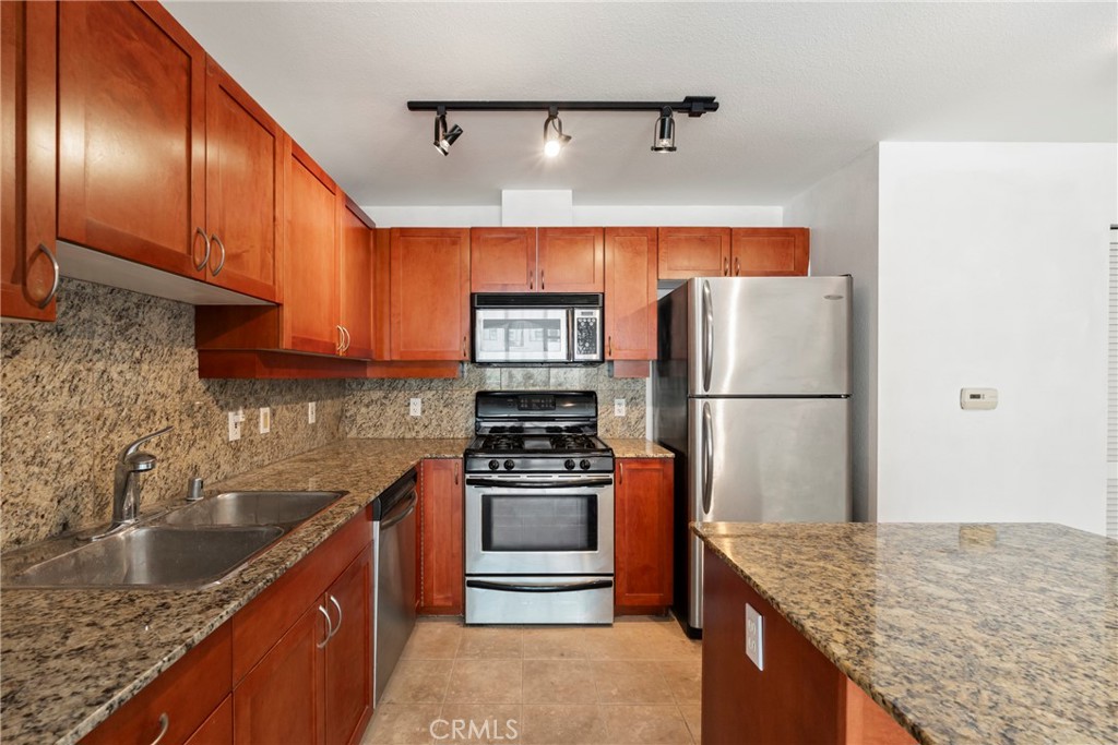 1240 India Street - photo 5