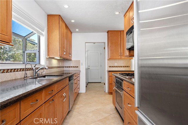 28855 Cedarbluff Drive, Rancho Palos Verdes CA: https://media.crmls.org/medias/29a06754-71cc-4c4b-ac41-890e9133ccf5.jpg