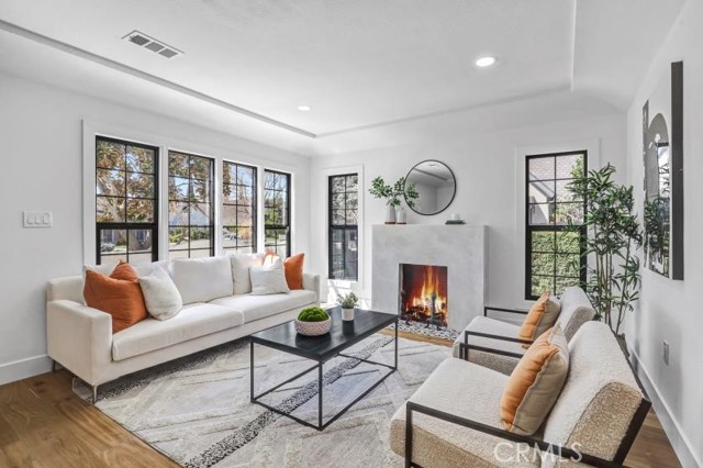 2327 Bonnie Brae, Santa Ana CA: https://media.crmls.org/medias/29a0cb7c-d4d0-420f-a67d-41f83166103a.jpg