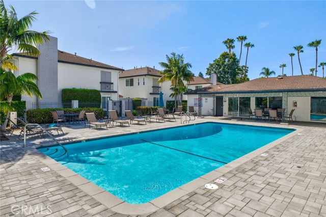 Detail Gallery Image 31 of 33 For 1074 Buckingham, Newport Beach,  CA 92660 - 2 Beds | 2/1 Baths