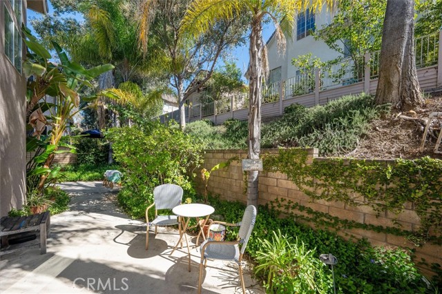 Detail Gallery Image 13 of 28 For 27162 Westview, Valencia,  CA 91354 - 3 Beds | 3 Baths