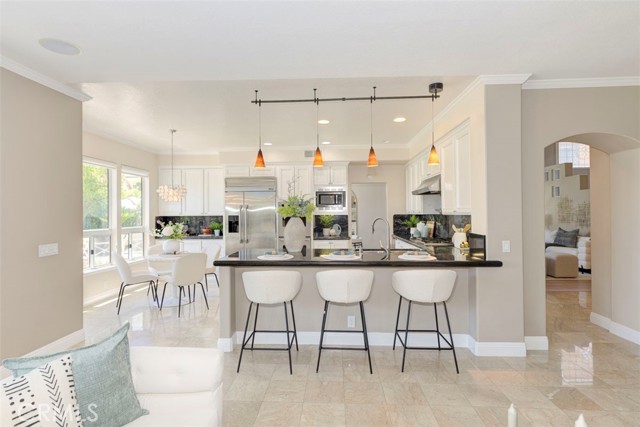 8 Dover, Rancho Santa Margarita CA: https://media.crmls.org/medias/29a12e31-ef9b-423b-b9d9-9728efd43c7c.jpg