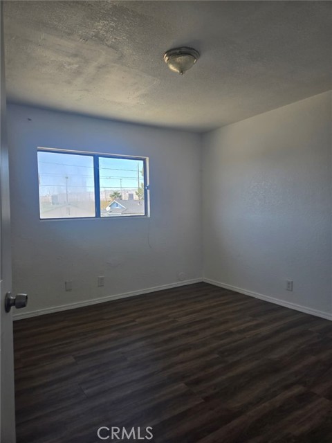Detail Gallery Image 7 of 12 For 15879 Edwin St, Mojave,  CA 93501 - – Beds | – Baths