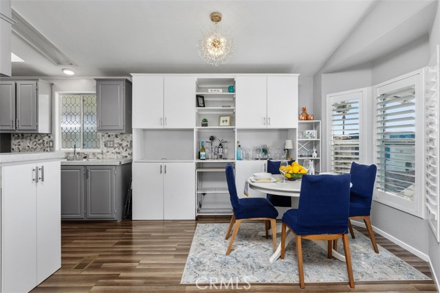 Detail Gallery Image 4 of 38 For 245 W Bobier Dr #33,  Vista,  CA 92083 - 2 Beds | 2 Baths