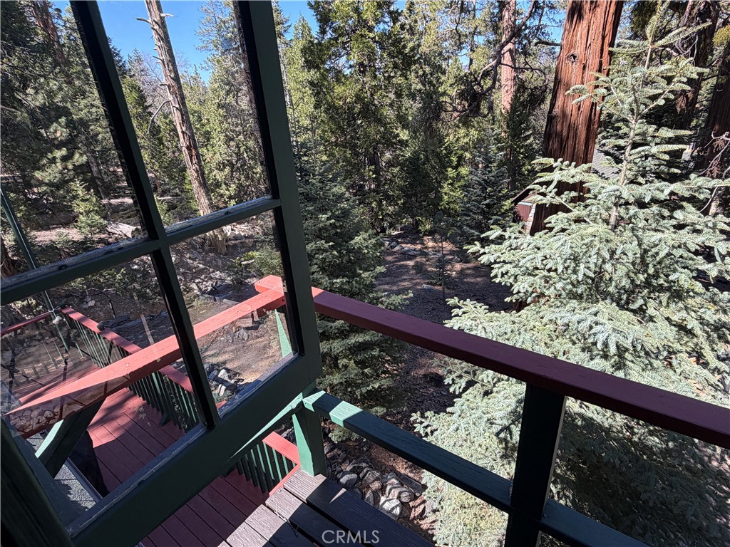 https://media.crmls.org/medias/29a1b65c-7d9c-4b12-baca-01c74e3bc97d.jpg?preset=X-Large