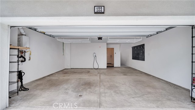122 Fixie, Irvine CA: https://media.crmls.org/medias/29a1b7b8-4695-4080-b97e-9f03455ea05b.jpg