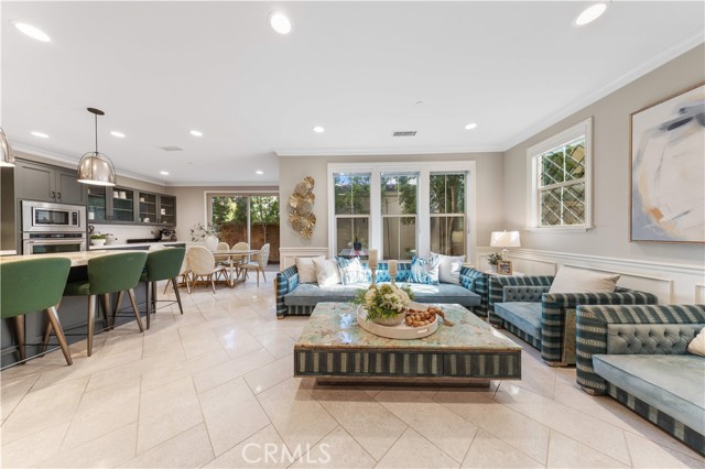 Detail Gallery Image 5 of 50 For 135 Hollow Tree, Irvine,  CA 92618 - 4 Beds | 3 Baths