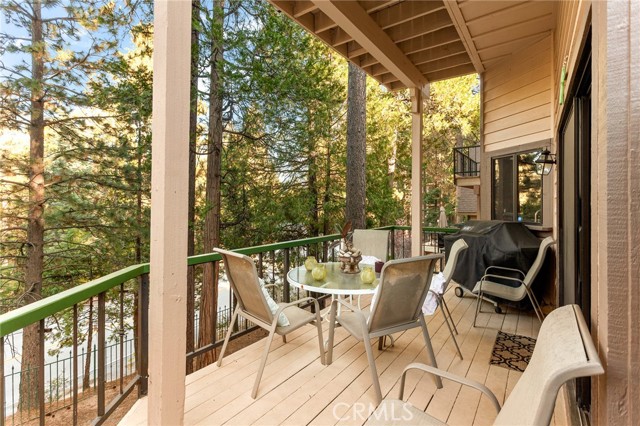 Detail Gallery Image 8 of 42 For 27494 White Fir Dr, Lake Arrowhead,  CA 92352 - 3 Beds | 2/1 Baths