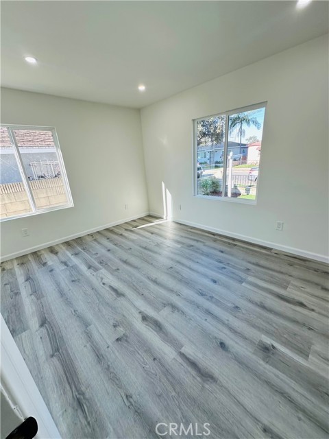 Detail Gallery Image 24 of 30 For 3634 Caspian, Long Beach,  CA 90810 - 4 Beds | 2 Baths