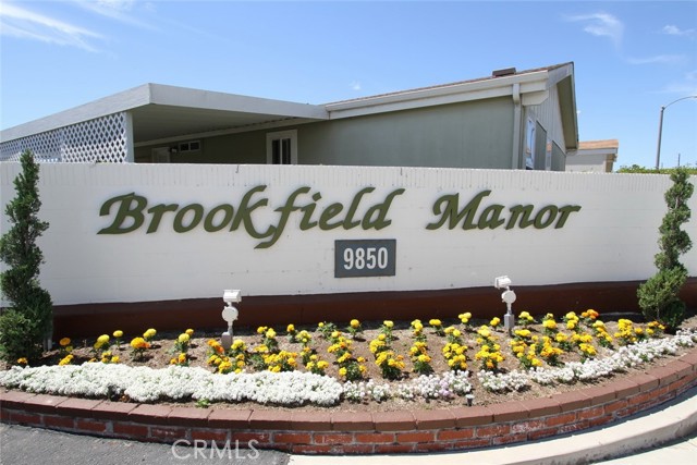 Detail Gallery Image 3 of 51 For 9850 Garfield #35,  Huntington Beach,  CA 92646 - 3 Beds | 2 Baths