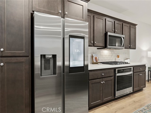 Detail Gallery Image 8 of 53 For 11238 N Mission Heights Dr, –,  CA 91345 - 3 Beds | 3 Baths