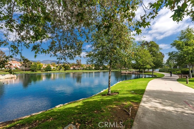 2 Via Bandada, Rancho Santa Margarita CA: https://media.crmls.org/medias/29a3aead-768f-4300-81e4-275b9bfb2bea.jpg