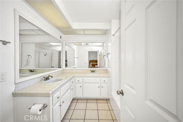 Detail Gallery Image 13 of 56 For 4103 Seashore, Newport Beach,  CA 92663 - 7 Beds | 4 Baths