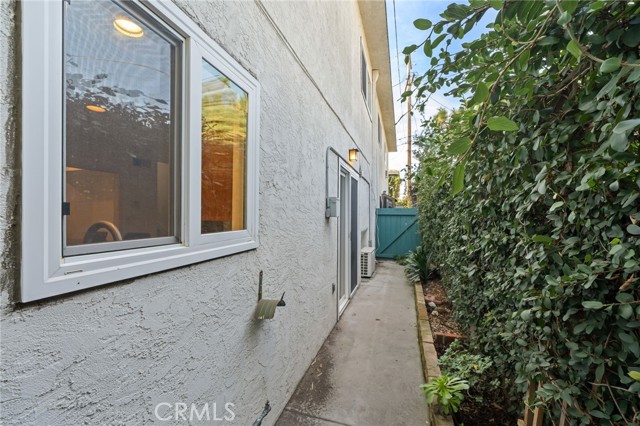Detail Gallery Image 37 of 45 For 5017 Cartwright #3,  North Hollywood,  CA 91601 - 4 Beds | 2/1 Baths