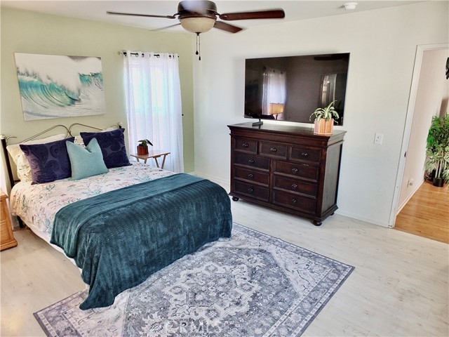 4306 Hackett Avenue, Lakewood CA: https://media.crmls.org/medias/29a57a26-bcb5-4c80-a787-02e1ef06bdf0.jpg
