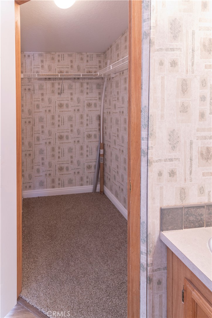 https://media.crmls.org/medias/29a5c35d-dc1f-42e9-aea4-4cc3d5898c32.jpg?preset=X-Large