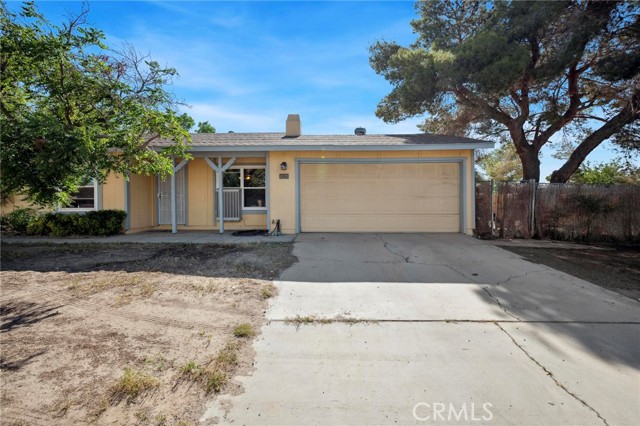 41125 179th E Street, Lancaster CA: https://media.crmls.org/medias/29a601b4-abba-4aef-8ba8-be26c7089dd3.jpg