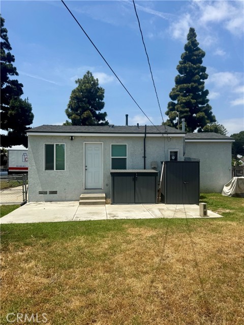Detail Gallery Image 2 of 9 For 5046 Pacific Ave, Long Beach,  CA 90805 - 2 Beds | 1 Baths