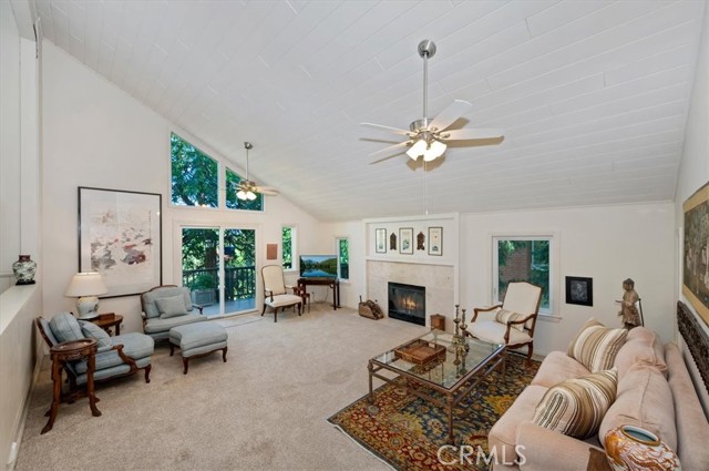 789 Jagerhorn Dr, Lake Arrowhead, CA 92352