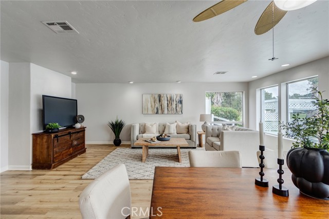 42768 Santa Suzanne Place, Temecula CA: https://media.crmls.org/medias/29a8bfe2-d94d-4046-9139-8bc348d2744d.jpg
