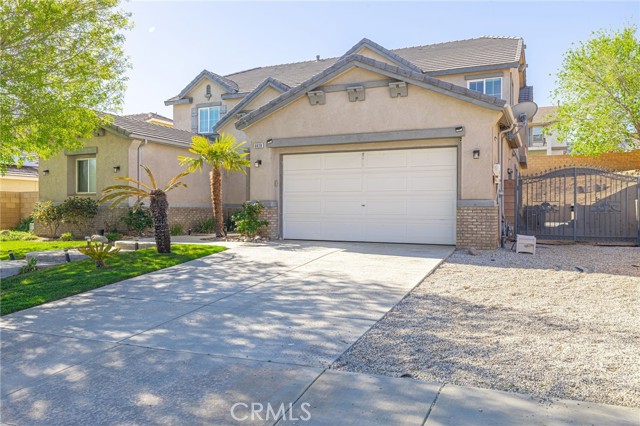 Detail Gallery Image 4 of 56 For 6838 Miramar Ln, Palmdale,  CA 93551 - 4 Beds | 3 Baths