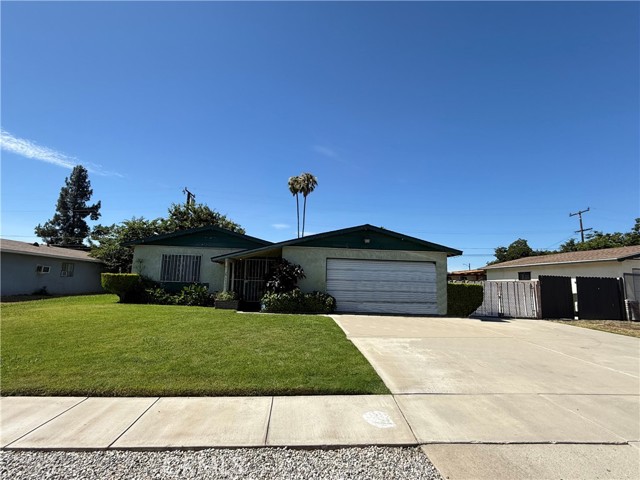 Detail Gallery Image 1 of 1 For 2837 7th St, Rialto,  CA 92376 - 4 Beds | 2 Baths