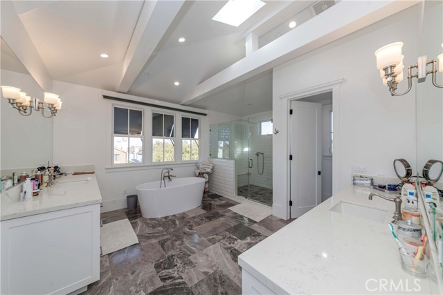 Detail Gallery Image 47 of 58 For 1747 Gates Ave, Manhattan Beach,  CA 90266 - 5 Beds | 5/1 Baths