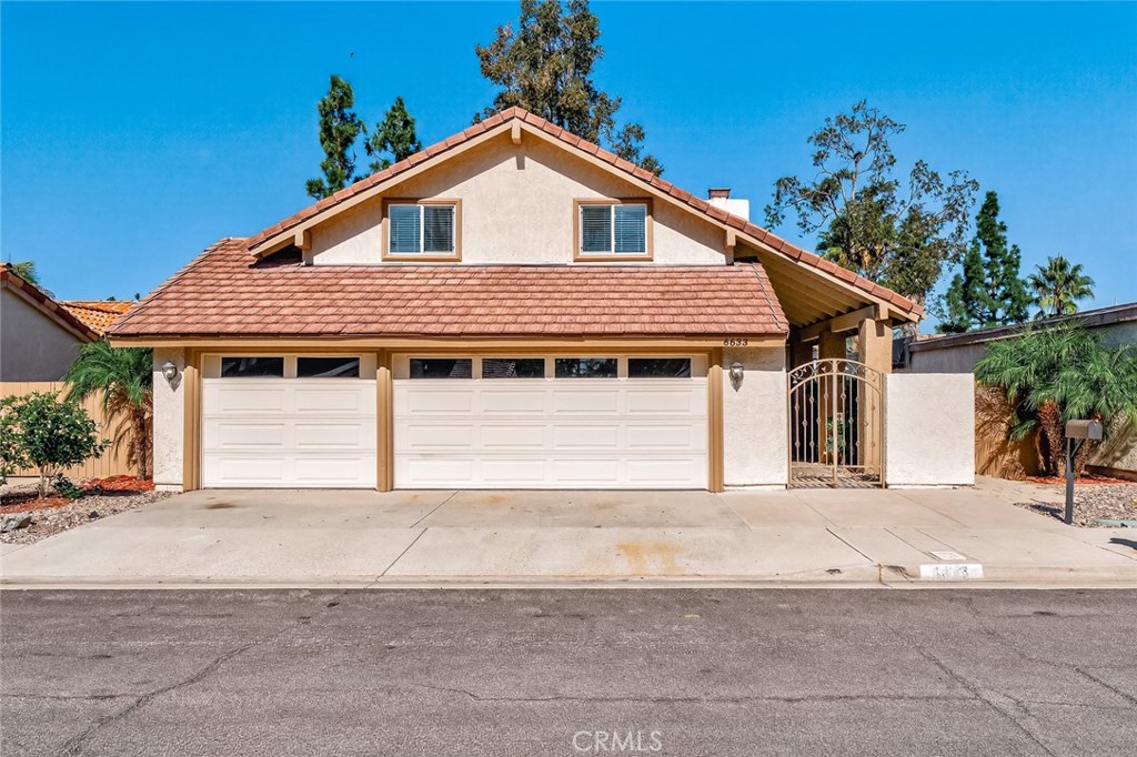 6633 E Paseo Del Norte