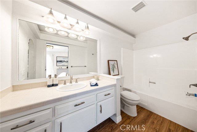 Detail Gallery Image 14 of 18 For 432 S Oak Knoll Ave #4,  Pasadena,  CA 91101 - 2 Beds | 2/1 Baths