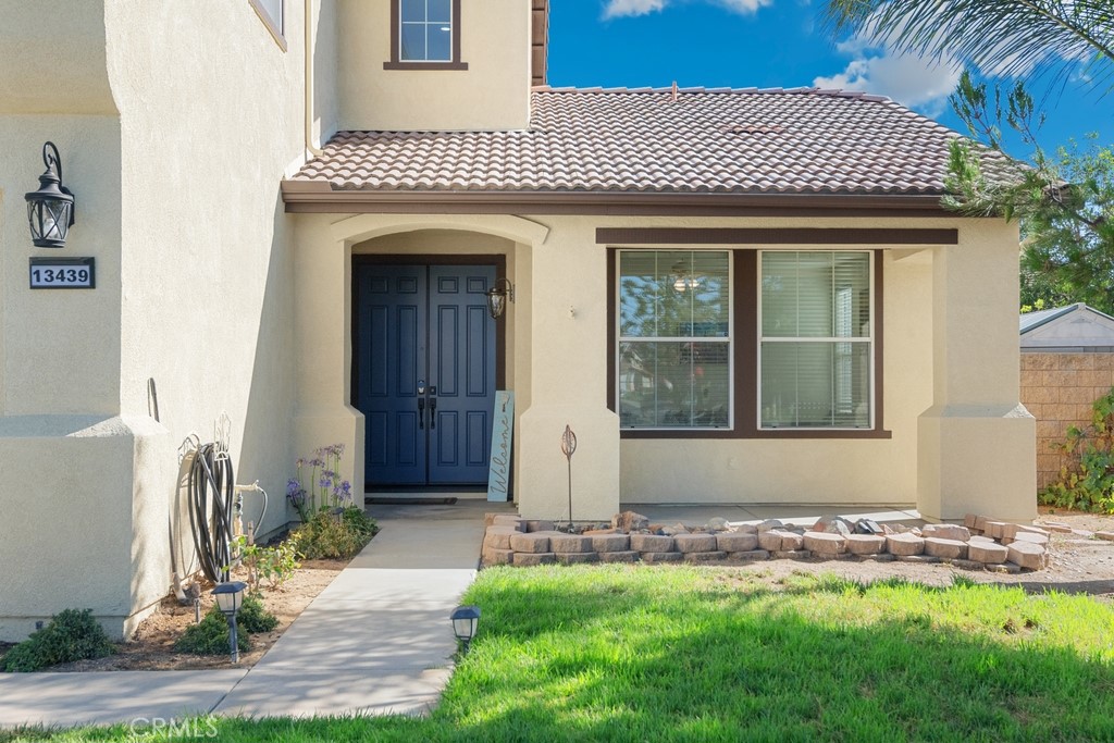 MLS #OC25166574 img 1