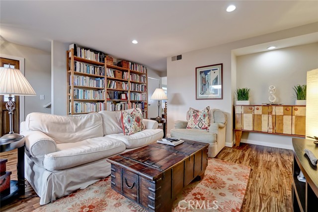 2615 Ruhland Avenue, Redondo Beach, California 90278, 2 Bedrooms Bedrooms, ,1 BathroomBathrooms,Residential,Sold,Ruhland,SB22198316